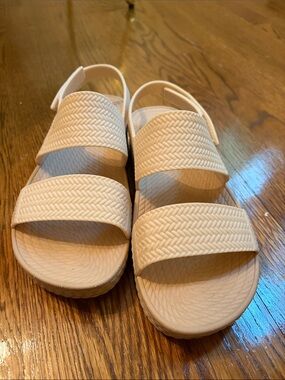 REEF Comfort Stretch Women’s Sandals - Cream